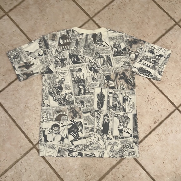 Marvel T-Shirt - Picture 2 of 2